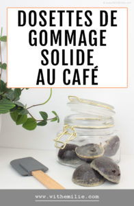 Gommage solide au café et à l'huile de coco fait maison