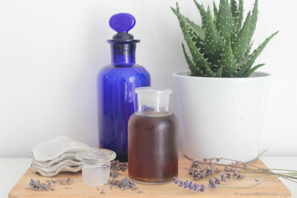 Faire de l'eau ou hydrolat de lavande maison - WithEmilieBlog