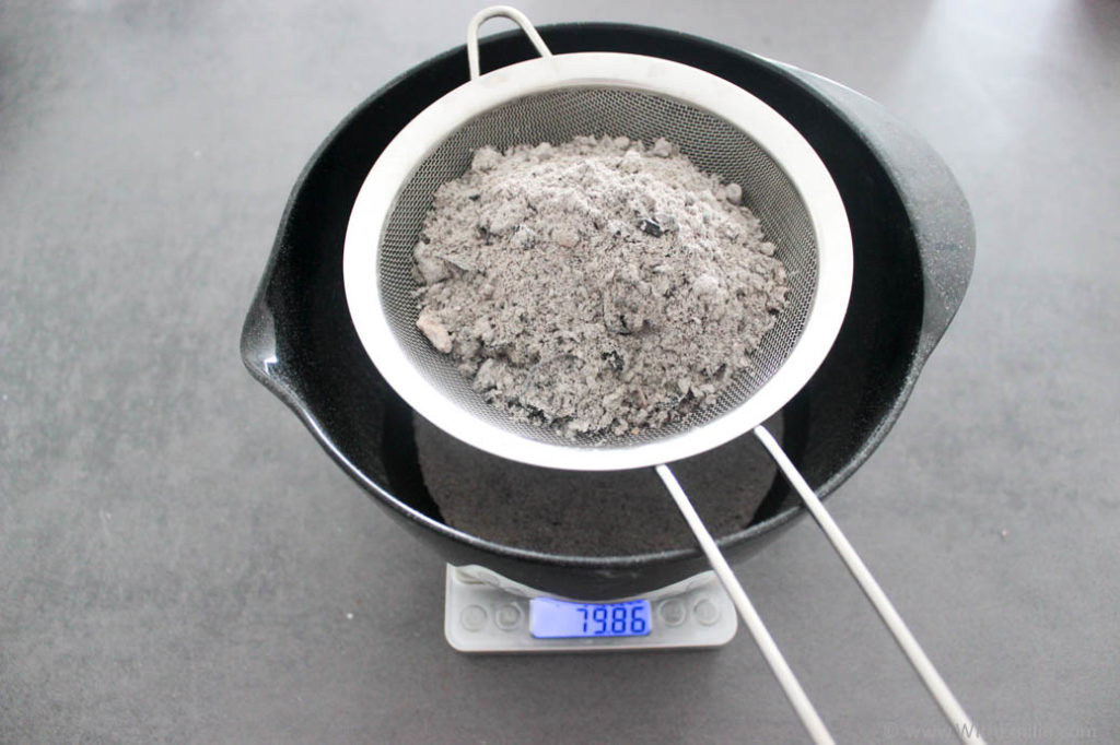 Recette de lessive gratuite à la cendre - WithEmilieBlog